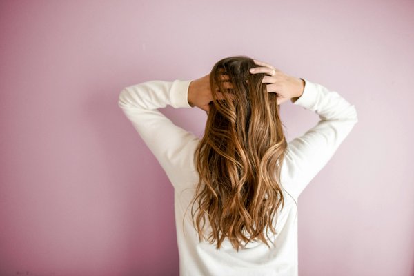 Quelles solutions adopter pour prendre soin de ses cheveux ?